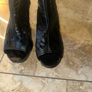 Black Peep-Toe Women's Shoes